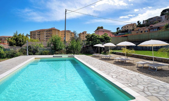 Imperia House | Relax at Il Gattino Di Porto: Pool, Wi-Fi & Ocean View