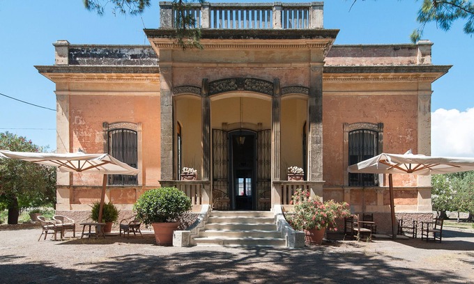 Galatone House | Holiday Home 'Il Giardino - Near Gallipoli' with Private Terrace, Wi-Fi and Air Conditioning