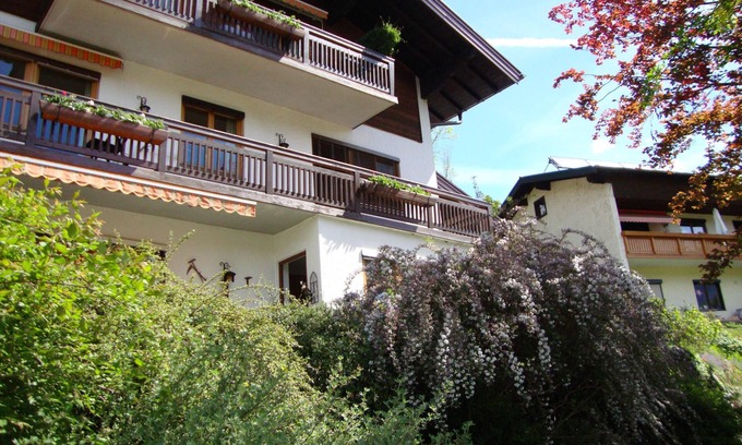 Golling an der Salzach Apartment | Sunny Retreat: Guest Rated 10/10 with Spa & Hot Tub
