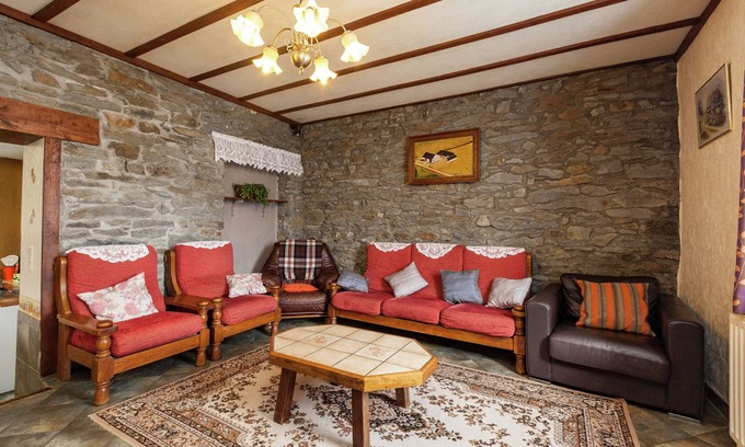 Foy House | Modern Holiday Home in Bastogne with Garden & Pet-Friendly