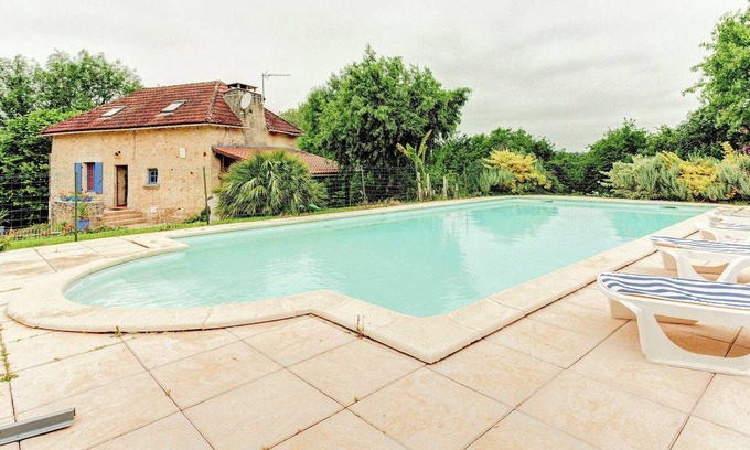 Montcabrier House | Serene Vacation Retreat with Private Pool and Pet-Friendly Amenities