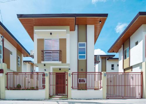 Dao House | Charming Two Bedroom Home with Pool in Panglao Island