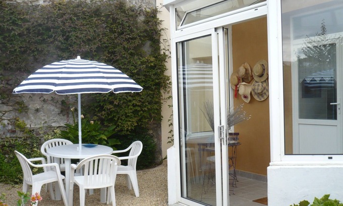 Dinard House | Exquisite Holiday Home in Dinard with Ocean View Parking