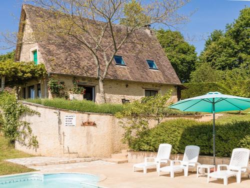 Thenon House | Idyllic Thenon Holiday Home with Pool & Family-Friendly Perks