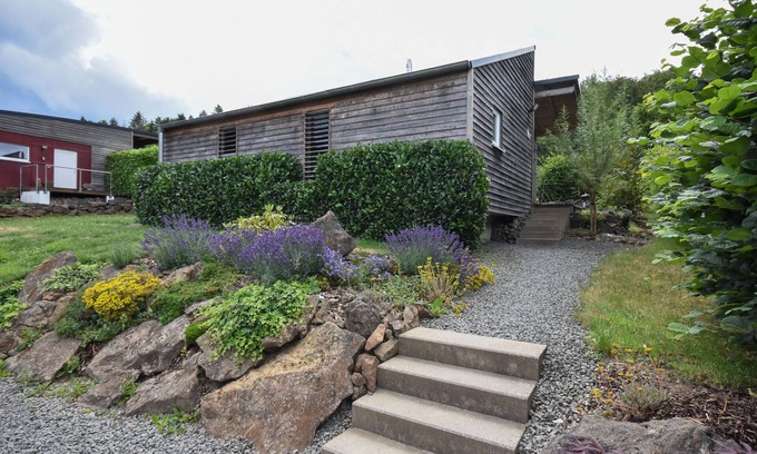 Berlingen House | Inviting Detached Holiday Home in the Vulkaneifel Awaits