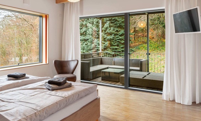 Dolzschen House | Inviting Holiday Home in Freital with Spa and Sauna