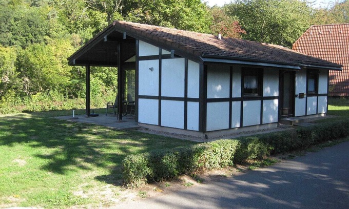 Machtlos House | Cozy Bungalow Surrounded by Tranquil Woodlands