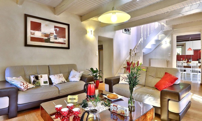 Huelgoat House | Exceptional Holiday Home with Garden & Pet-Friendly Comfort