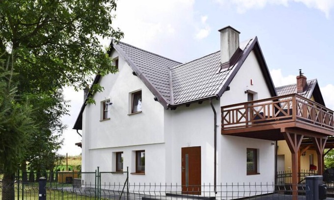 Koscierzyna House | Ideal Holiday Home in Czestkowo with Spa and Hot Tub