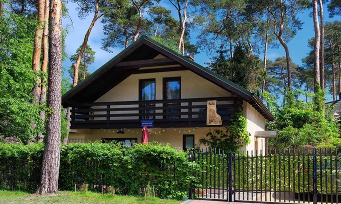 Lukecin House | Pet-Friendly Holiday Home in Lukecin with Ocean Views