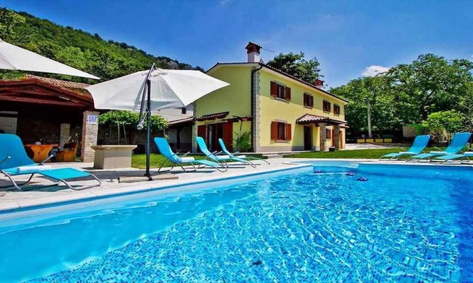 Lupoglav House | Cozy Holiday Home in Lupoglav with Inviting Pool Access