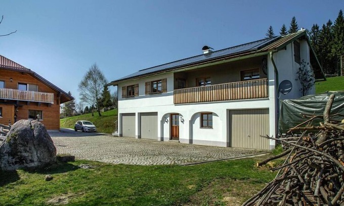 Neureichenau House | Scenic Escape: Pet-Friendly Holiday Home in Neureichenau