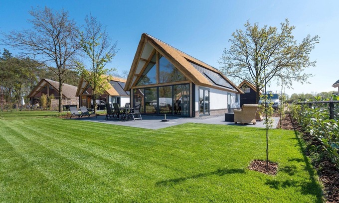 Baarle-Nassau House | Modern Holiday Home with Pool & Breakfast near Baarle-Nassau