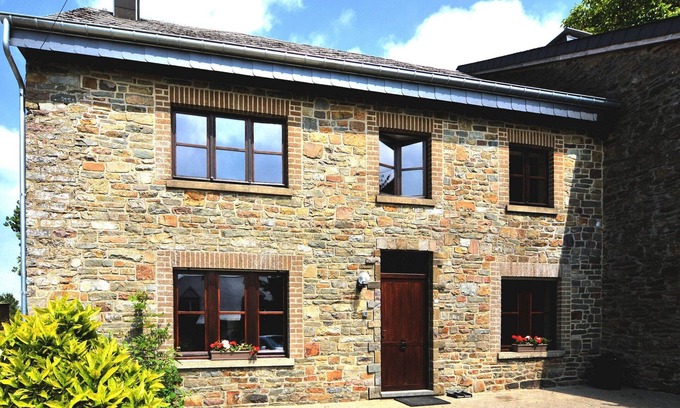 The Ardennes House | Inviting Holiday Home in Odeigne with Sauna and Spa
