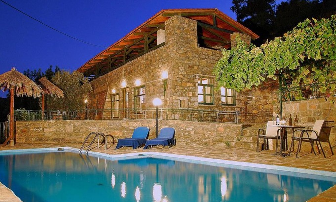 Prina House | Relaxing Holiday Home in Prina Near Agios Nikolaos
