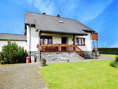 Schoenberg House | Inviting Modern Holiday Home in Schönberg with Jacuzzi