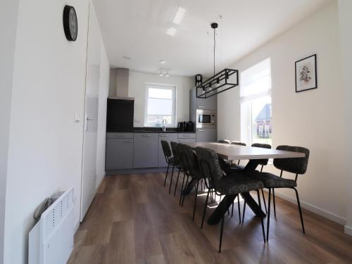 Municipality of Nissewaard House | Holiday Home in Simonshaven by Lake Beach, cleaning included