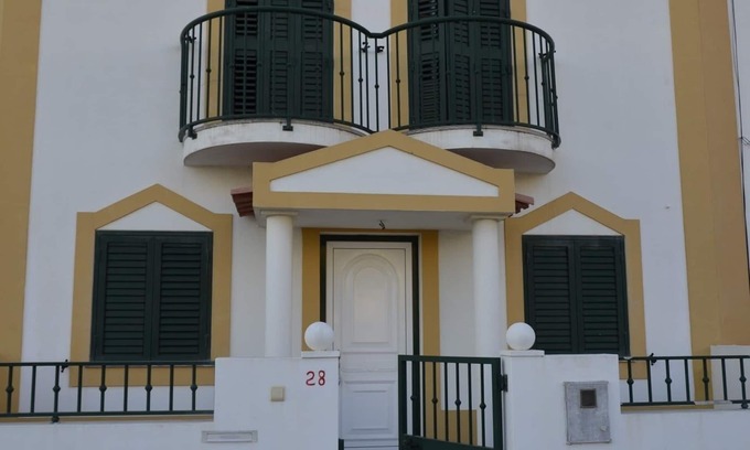 Sines House | Oceanfront Holiday Home in Sines with Top Guest Ratings
