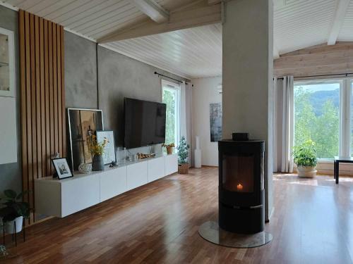 Steinkjer Villa | Inviting Holiday Home in Steinkjer with Ocean View