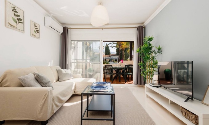 Marbella Apartment | Prime Holiday Home Near Golden Mile & Puerto Banus