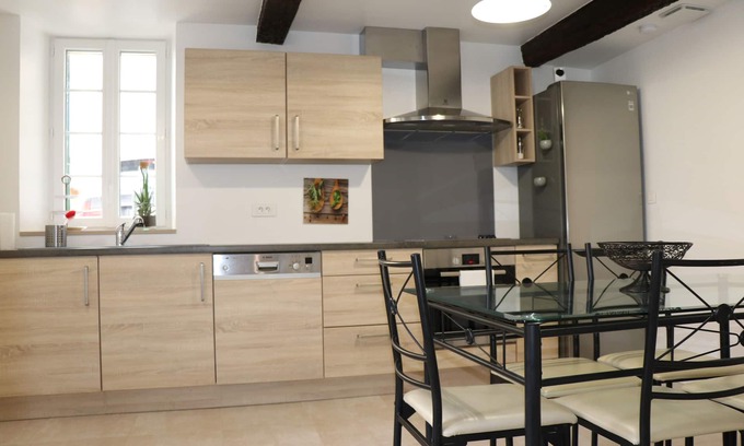 Verniolle House | Cozy Holiday Home in the Village for Families of All Sizes