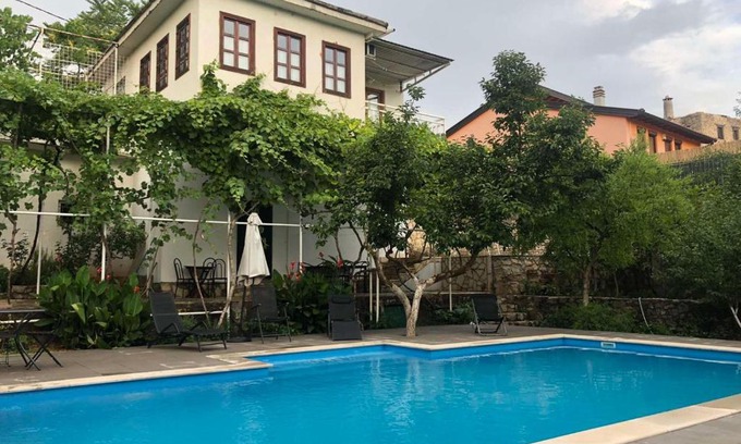 Blagaj House | Pet-Friendly Holiday Home Iris with Pool & 9.8 Rating