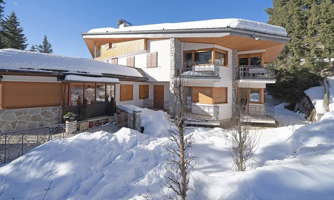 Campo Carlo Magno House | Holiday Home 'New Apartment C C Magno' with Balcony and Wi-Fi