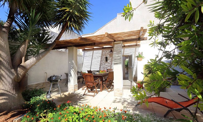 Presicce House | Cozy Holiday Home 'Corte Antica 3' with Wi-Fi & Air Conditioning