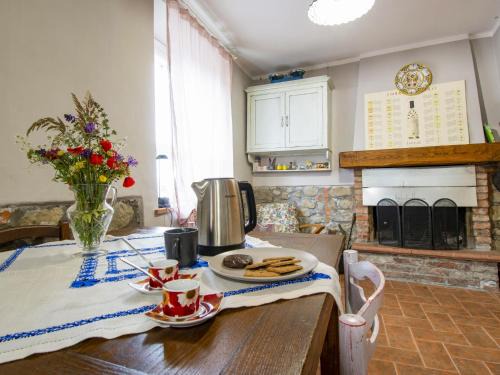 Pistoia House | Cozy Holiday Home Casa della Fontana for Families & Pets