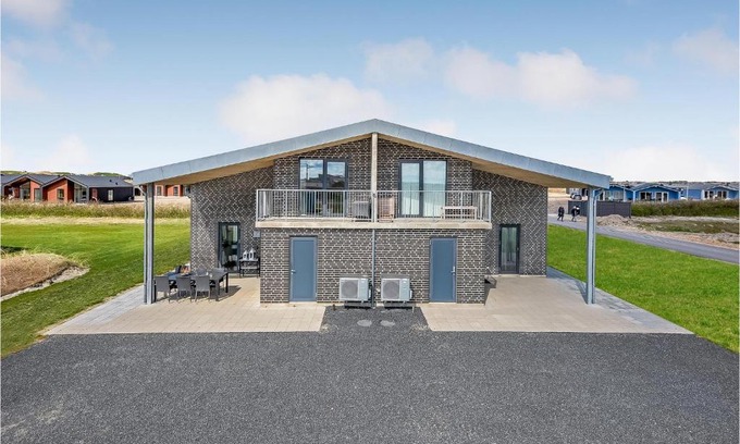 Sondervig House | Inviting Home in Ringkbing with Panoramic Views