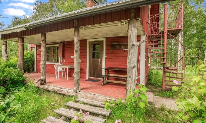 Hiukkajoki House | Pet-Friendly Holiday Home Kesämäki for Families