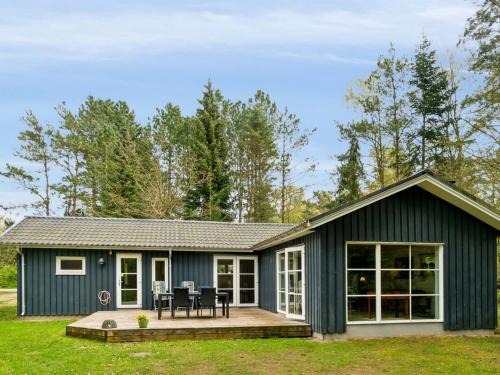 Øksenmølle House | Pet-Friendly Holiday Home Kierstine - 7km from the Sea