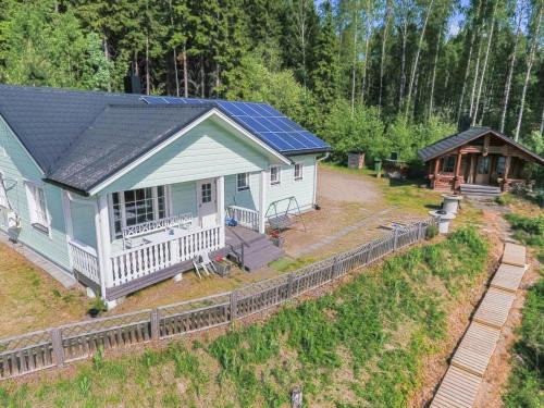 Lotjola House | Family-Friendly Retreat at Holiday Home Koivurinne