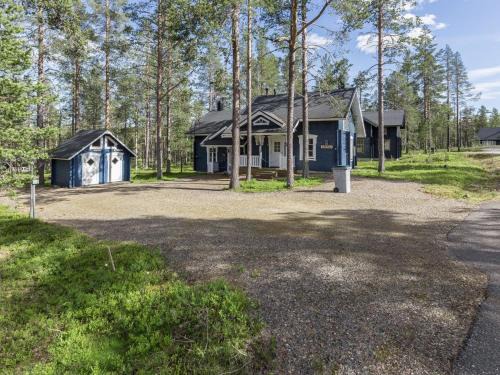 Akaslompolo House | Unforgettable Getaway at Holiday Home Komsikko b