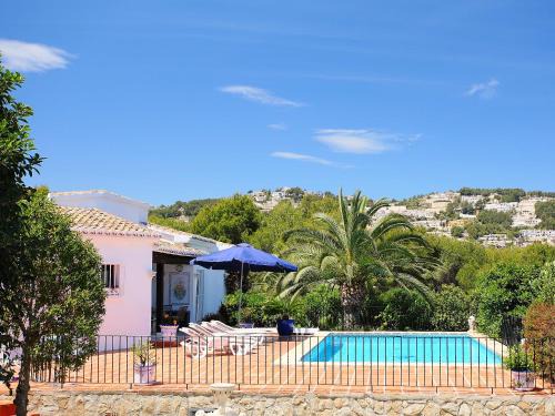 Moravit House | Pet-Friendly Holiday Home Krumel: Perfect for Families