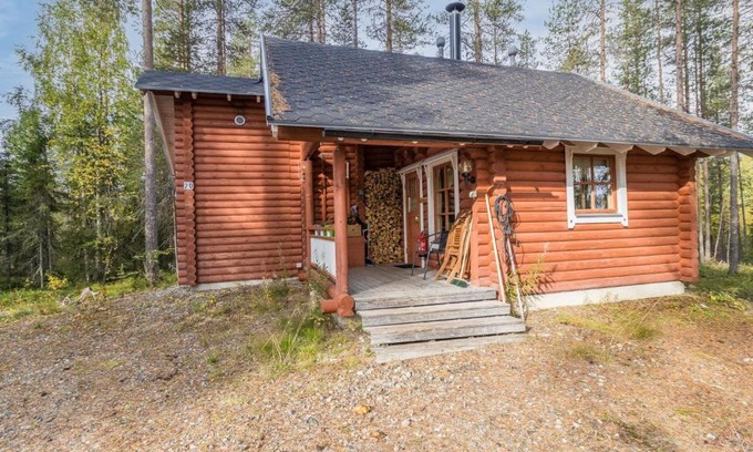 Lampivaara House | Exceptional Holiday Home Kuukkelin tupa 1 - Pet Friendly Stay