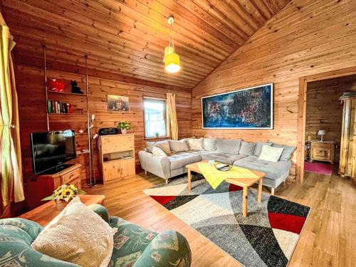 Hunerbach House | Cozy Holiday Home Löwenzahn - Child-Friendly Retreat