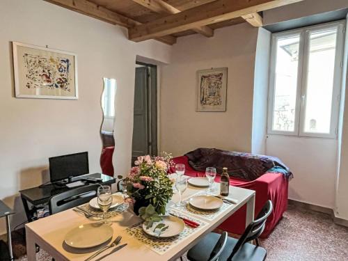 Casa Carli House | Cozy Holiday Home La Canonica - Family & Pet Friendly Stay
