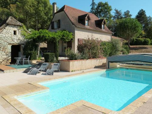 Cajarc House | Charming Holiday Home La Combelle - Pet Friendly & Pool Access