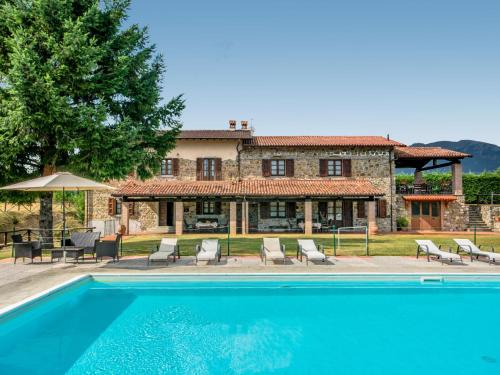Colle Aprico House | Exceptional Holiday Home La Fenice with Pool & Pet-Friendly