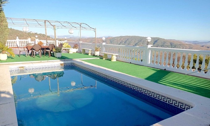 Casarabonela House | Idyllic Holiday Home La Huerta de Bonela with Pool & Views