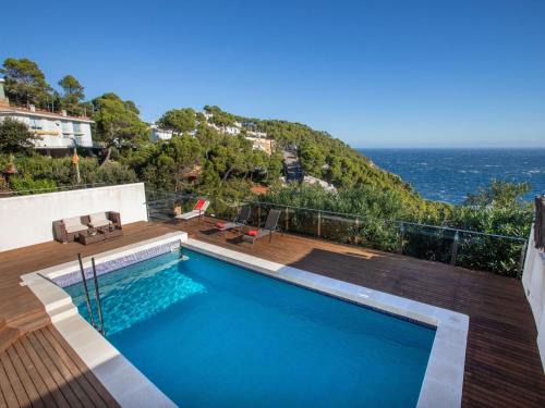 Aiguablava House | Relaxing Holiday Home La Sardana with Pool and Family Fun