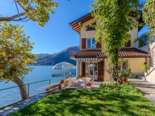 Cima House | Oceanfront Holiday Home La Spiaggetta: Family-Friendly Getaway