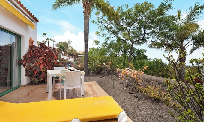 El Paso House | Tranquil Sea View Villa with Pool and Wi-Fi