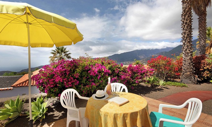 El Paso House | Sea View Retreat: 'La Villa La Palma' with Private Pool