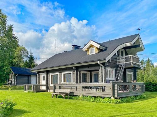 Kehys-Kainuu House | Cozy Holiday Home Laattaja Mökki - Pet Friendly Retreat