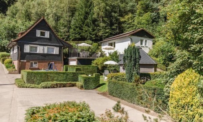 Eslohe House | Relax at Holiday Home Landhaus Krähenberg with Ocean Views