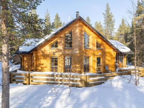 Rauhala House | Pet-Friendly Holiday Home Sarah: Dream Retreat in Lapland