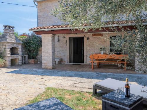 Kozljani House | Pet-Friendly Holiday Home Lara - Highly Rated Getaway