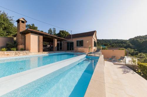 Komoseva Villa | Idyllic Holiday Home Lavanda with Pool & Ocean Views